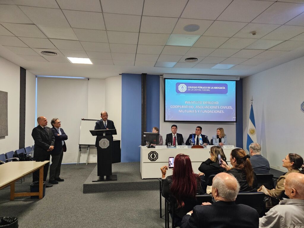 CONAM PROFUNDIZA SU AGENDA INTERNACIONAL EN UN ENCUENTRO CLAVE SOBRE MUTUALISMO Y COLECTIVIDADES JUNTO A LOS CÓNSULES GENERALES DE ESPAÑA E ITALIA