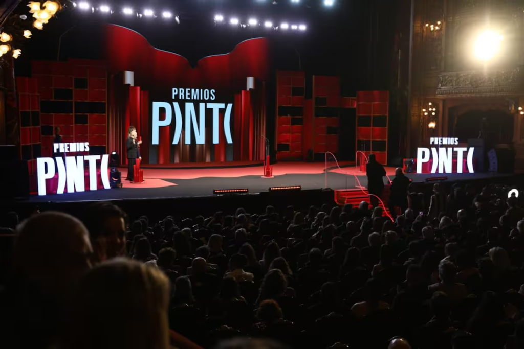 CONAM ACOMPAÑÓ A LA MUTUAL LA CASA DEL TEATRO EN LOS PREMIOS PINTI: UNA NOCHE DE RECONOCIMIENTO A LA CULTURA Y AL TALENTO ARGENTINO